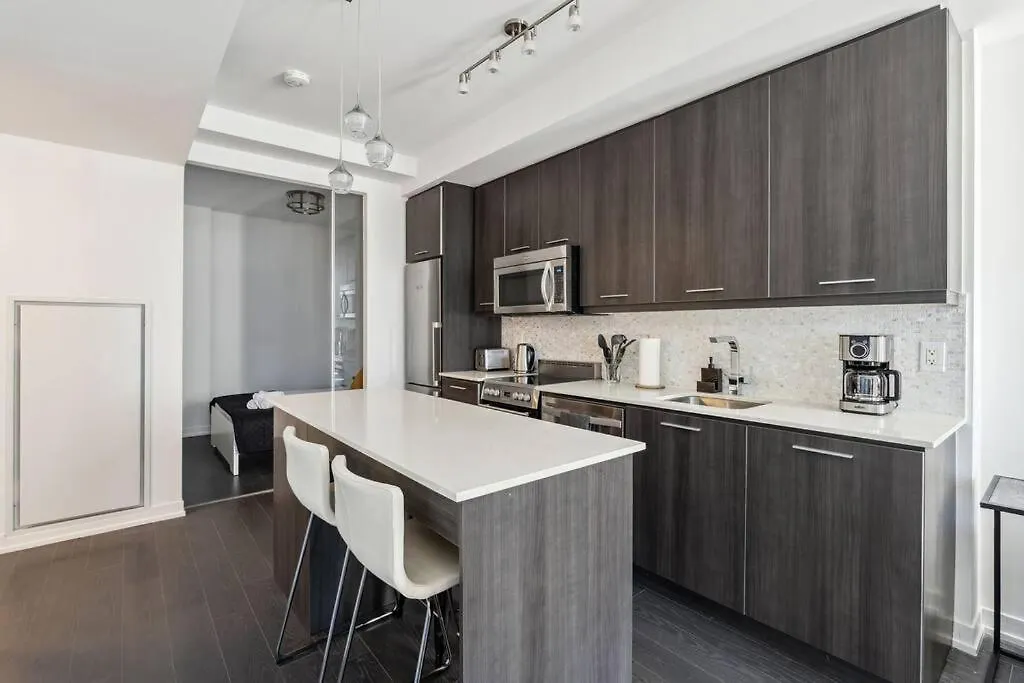 Amazing View 2Br St Lawrence Market Condo, Downtown Toronto 0*,  Kanada